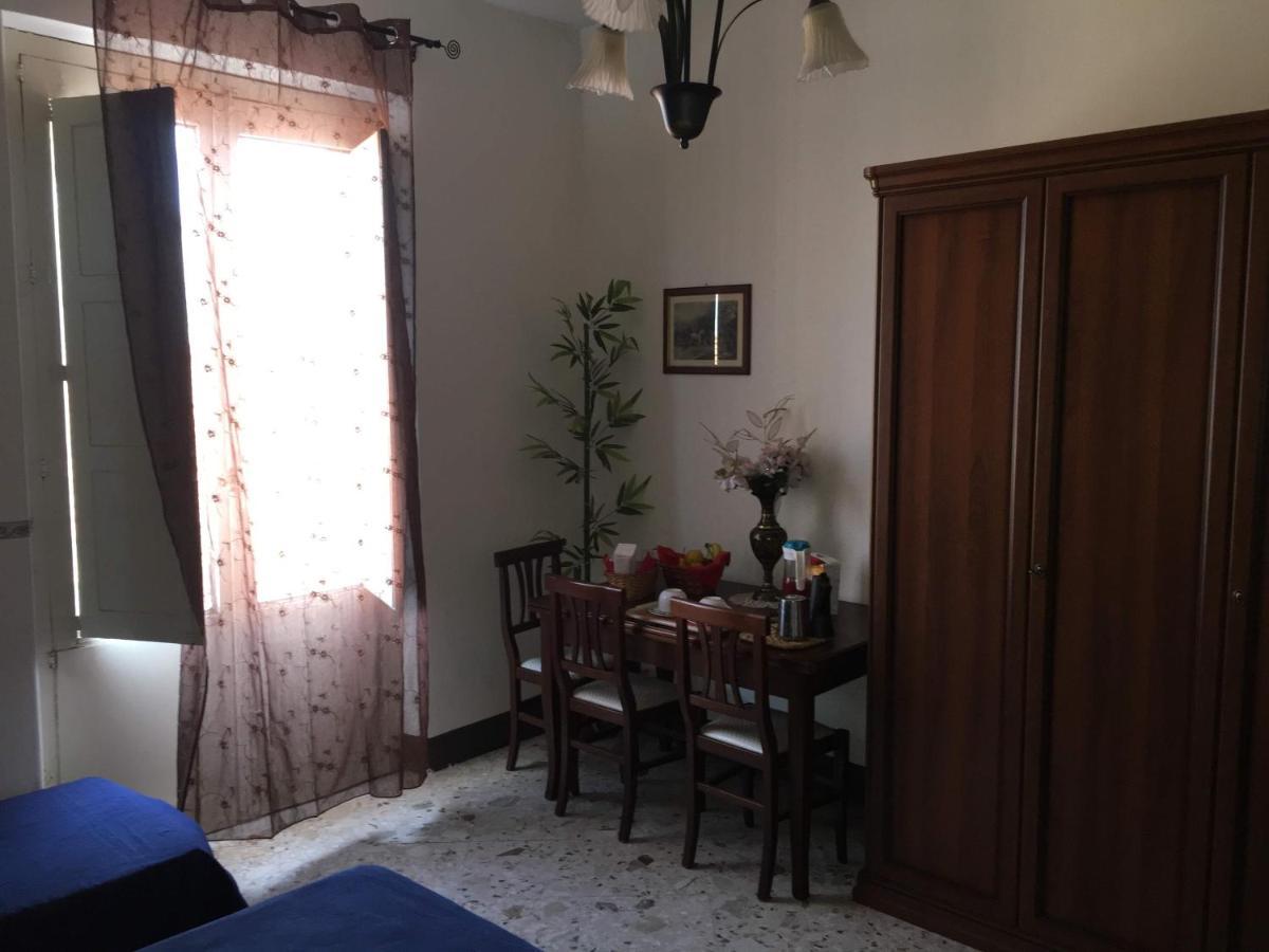 B&B Mistral Di Lizzio Salvatore Giarre Extérieur photo